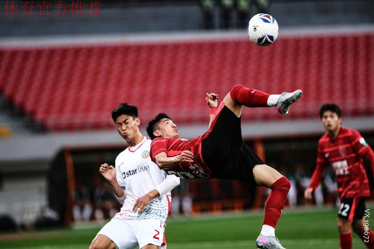 ”挑战2018，胜利2018！“成都足球有你真好