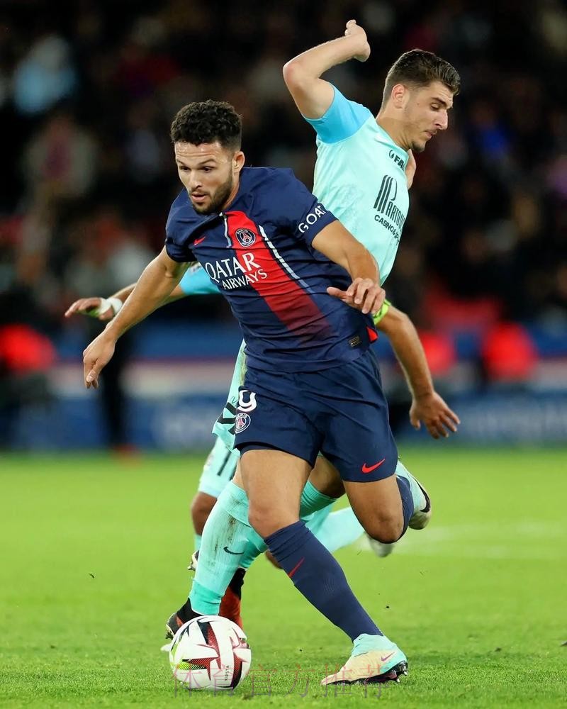 拉莫斯首选加盟巴黎 最近几个小时谈判已有进展